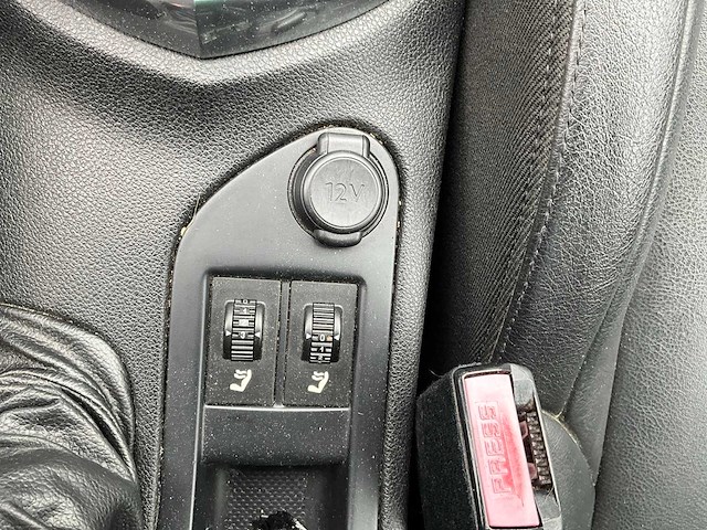 2011 peugeot 308 personenauto - afbeelding 33 van  50