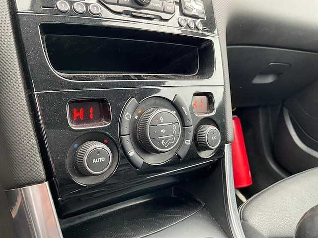 2011 peugeot 308 personenauto - afbeelding 35 van  50