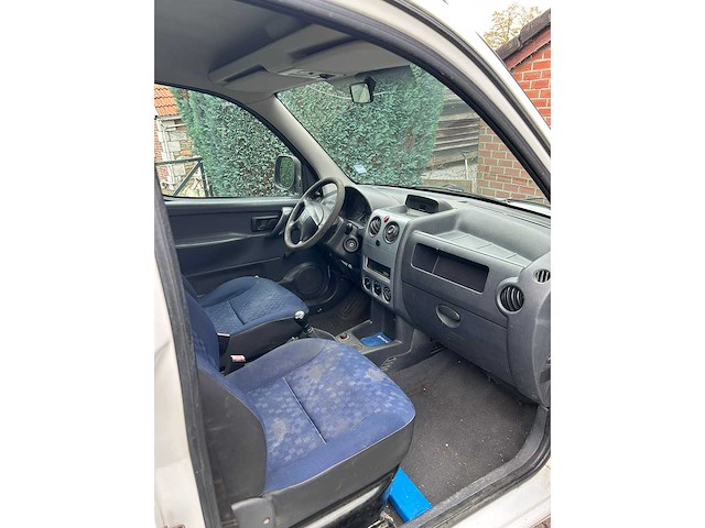 2011 peugeot partner bedrijfswagenbus - afbeelding 6 van  18