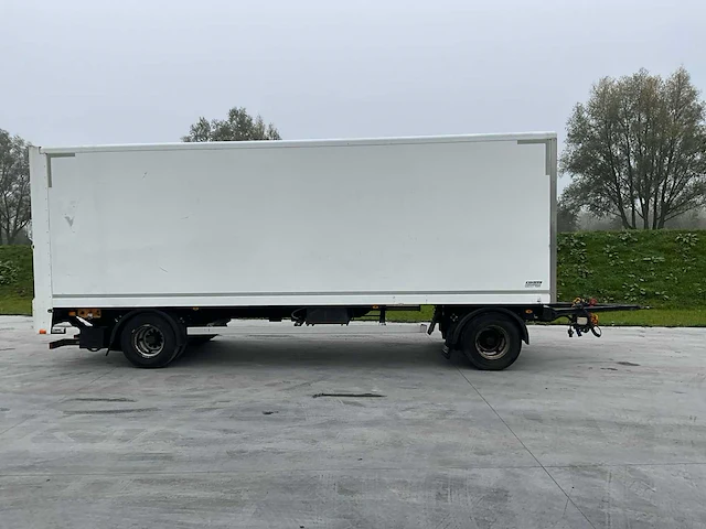 2011 rac10.10n - renders gesloten aanhangwagen met laadbrug - afbeelding 30 van  33