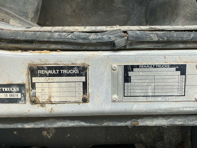 2011 renault kerax 460 tridem vrachtwagen met kraan en container - afbeelding 13 van  45