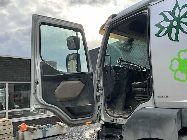 2011 renault kerax 460 tridem vrachtwagen met kraan en container - afbeelding 14 van  45