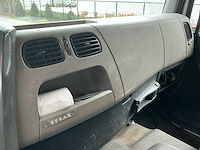 2011 renault kerax 460 tridem vrachtwagen met kraan en container - afbeelding 5 van  45