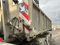 2011 renault kerax 460 tridem vrachtwagen met kraan en container - afbeelding 24 van  45