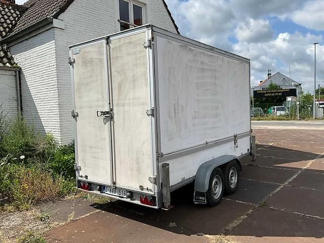 2011 saris aanhangwagen led scherm - afbeelding 1 van  33