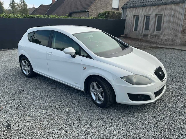 2011 seat leon d.2 1p personenwagens - afbeelding 32 van  35