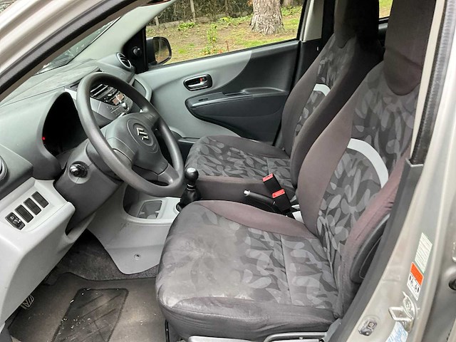 2011 suzuki alto personenauto - afbeelding 2 van  27