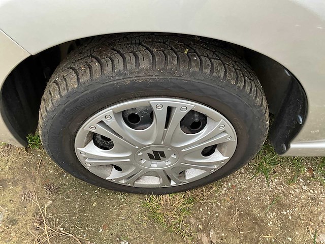 2011 suzuki alto personenauto - afbeelding 10 van  27