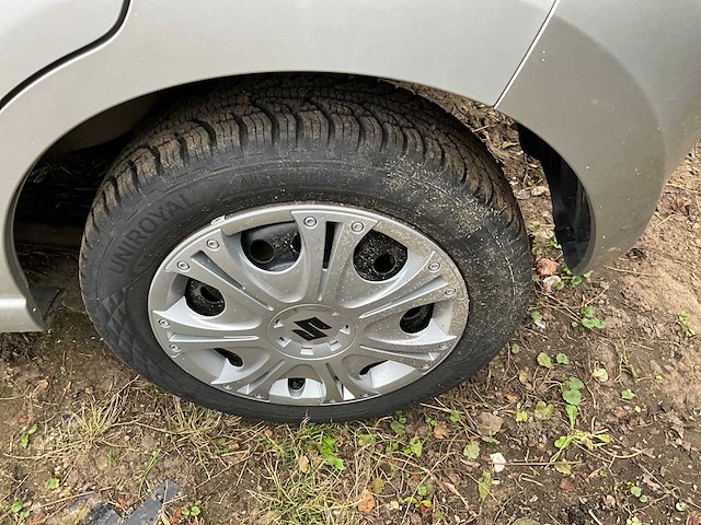 2011 suzuki alto personenauto - afbeelding 11 van  27