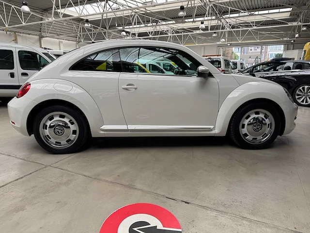 2011 volkswagen beetle benzine - afbeelding 2 van  25