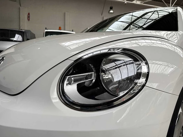 2011 volkswagen beetle benzine - afbeelding 4 van  25