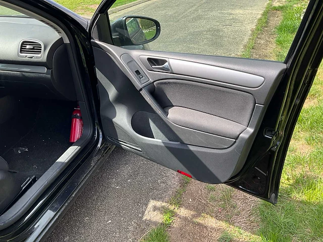 2011 volkswagen golf 1.6 tdi personenauto - afbeelding 26 van  39