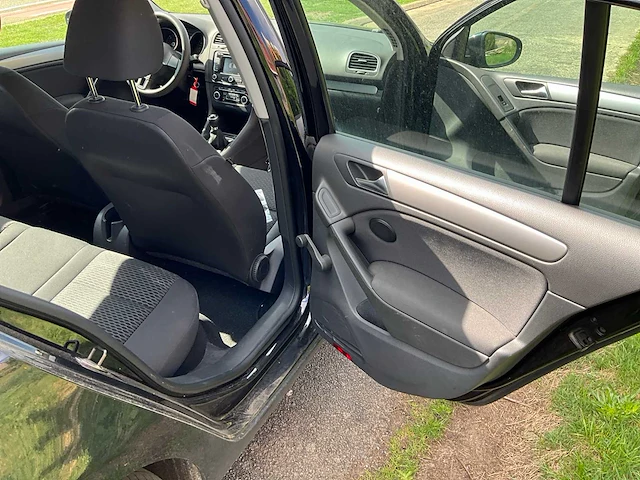2011 volkswagen golf 1.6 tdi personenauto - afbeelding 28 van  39