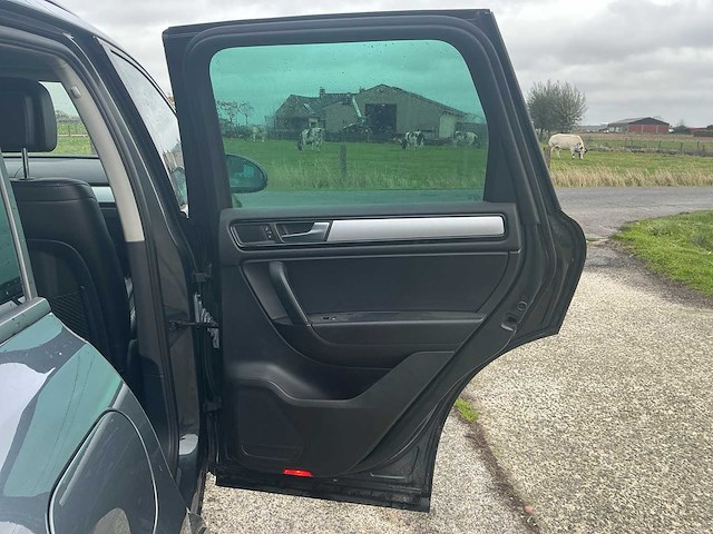 2011 volkswagen touareg personenauto - afbeelding 19 van  37