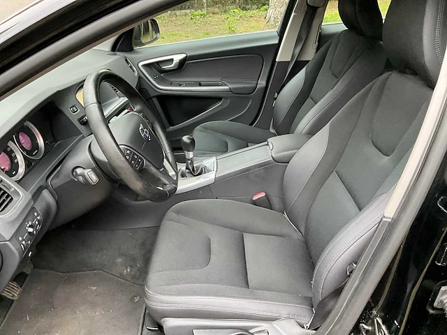 2011 volvo s60 personenauto - afbeelding 2 van  28