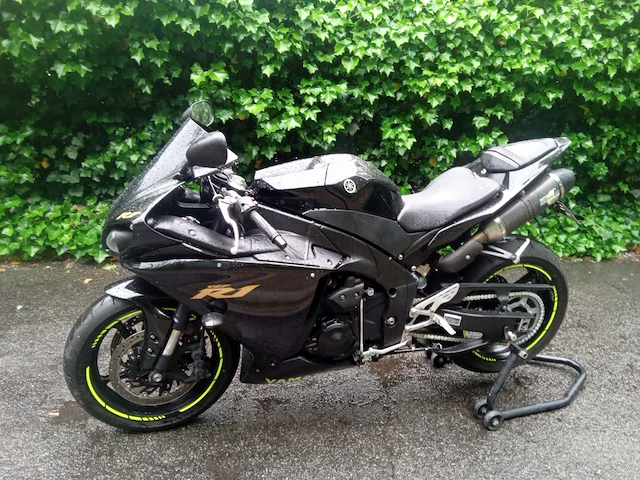 2011 yamaha r1 motorfiets - afbeelding 1 van  7