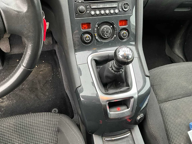 2012 - peugeot 5008 - personenauto - afbeelding 17 van  27