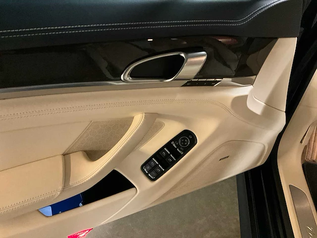 2012 - porsche panamera turbo v8 - afbeelding 17 van  47