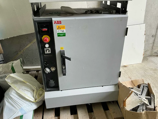 2012 abb irc5 controller m2004 industriële robot - afbeelding 11 van  16