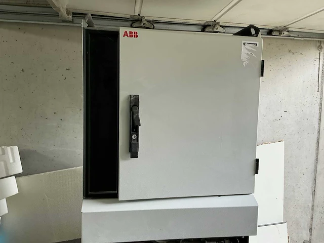 2012 abb irc5 controller m2004 industriële robot - afbeelding 12 van  16