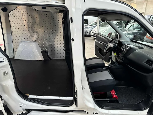 2012 fiat doblo 1.3 diesel - afbeelding 11 van  26