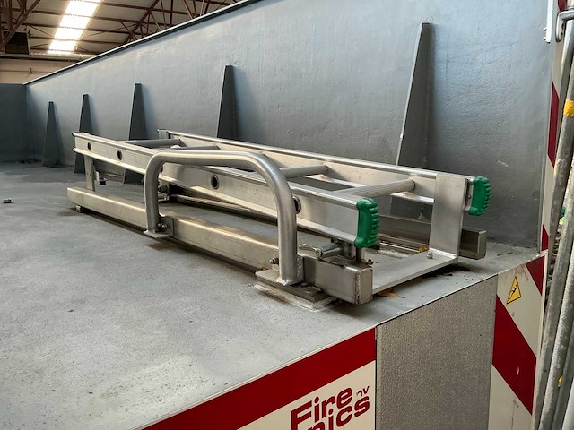 2012 fire technics water opslagcontainer - afbeelding 11 van  13