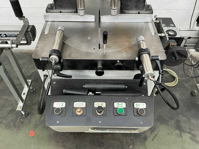 2012 fom industry panda 400 snijmachine - afbeelding 14 van  21