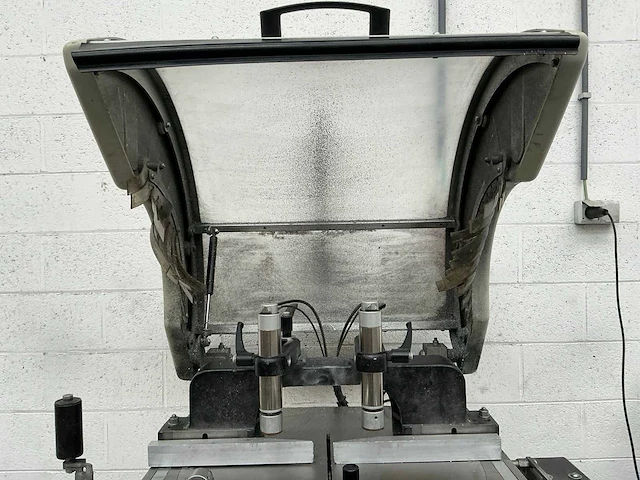 2012 fom industry panda 400 snijmachine - afbeelding 16 van  21