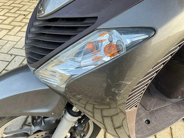 2012 honda sh125 scooter - afbeelding 4 van  23