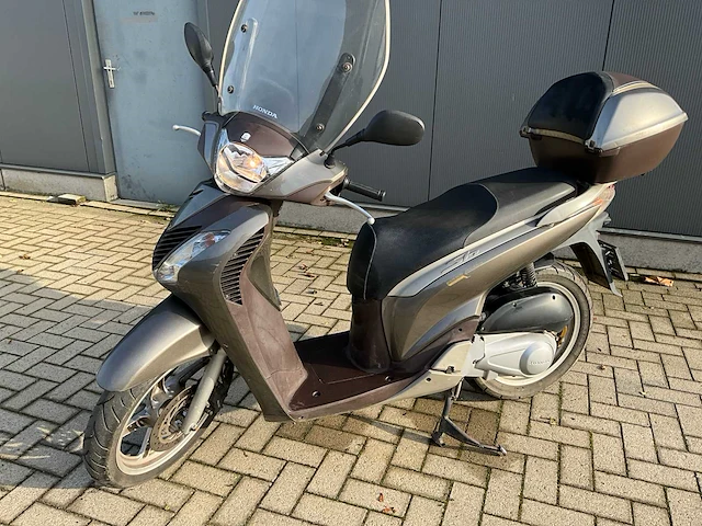2012 honda sh125 scooter - afbeelding 1 van  23