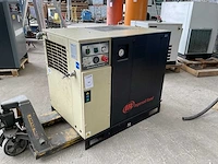 2012 ingersoll rand up5-5-10 schroefcompressor