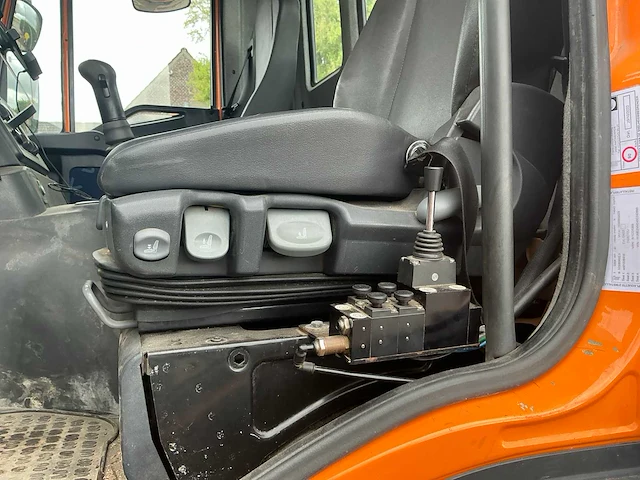 2012 iveco trakker 330 eev vrachtwagen met containerhaak - afbeelding 7 van  27