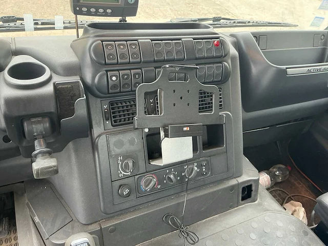 2012 iveco trakker 330 eev vrachtwagen met containerhaak - afbeelding 11 van  27
