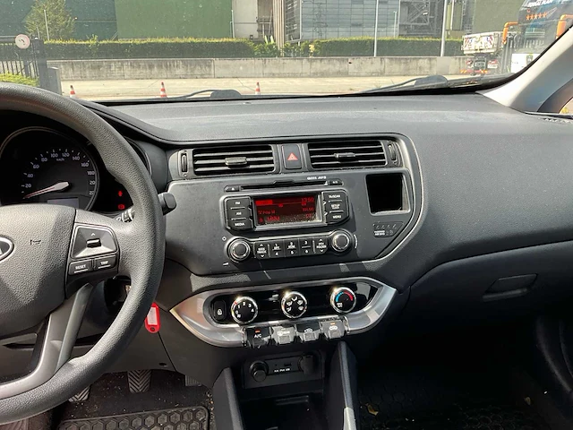 2012 kia carrens - afbeelding 3 van  33
