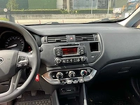 2012 kia carrens - afbeelding 3 van  33