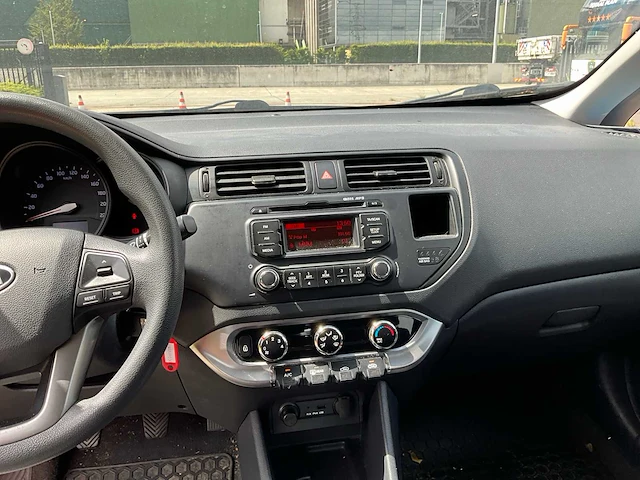 2012 kia new rio personenauto - afbeelding 6 van  30