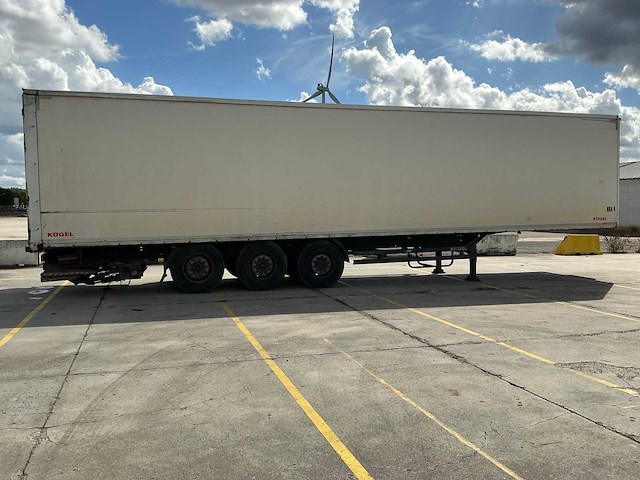 2012 kogel s 24-3 box oplegger - afbeelding 33 van  34