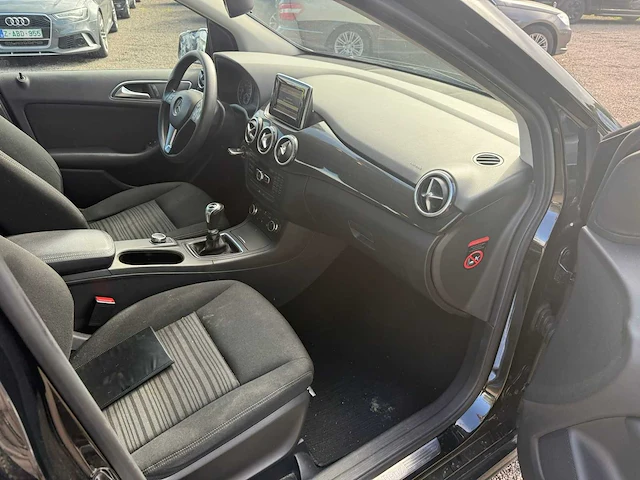 2012 mercedes-benz b 180 - afbeelding 2 van  17