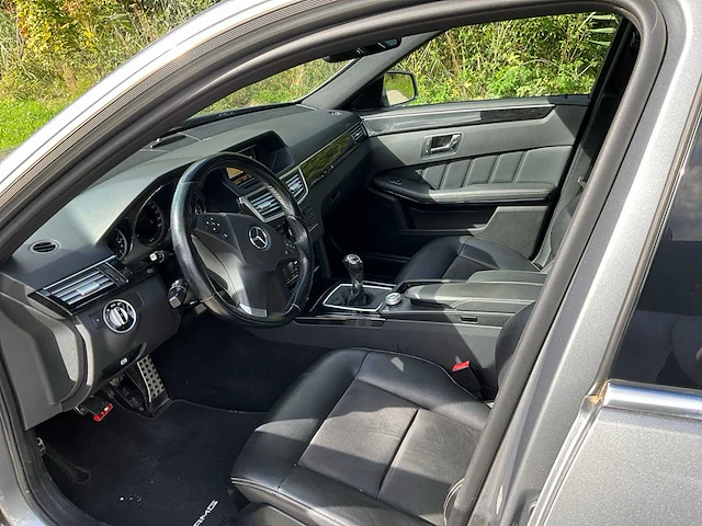2012 mercedes e200cdi amg personenauto - afbeelding 8 van  42