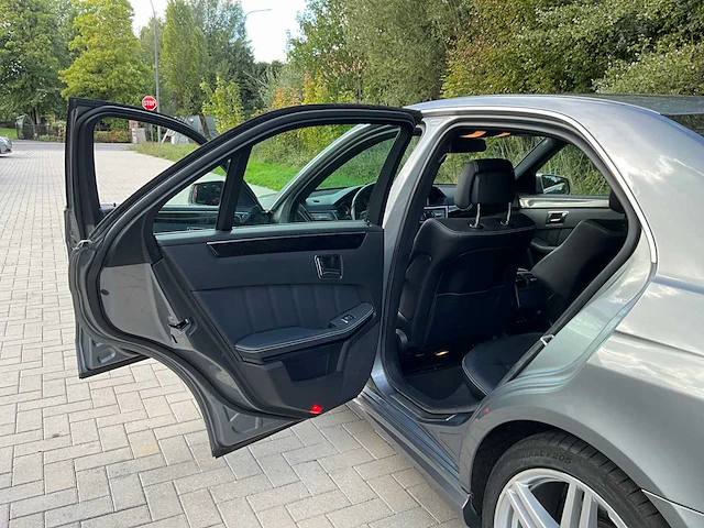 2012 mercedes e200cdi amg personenauto - afbeelding 24 van  42