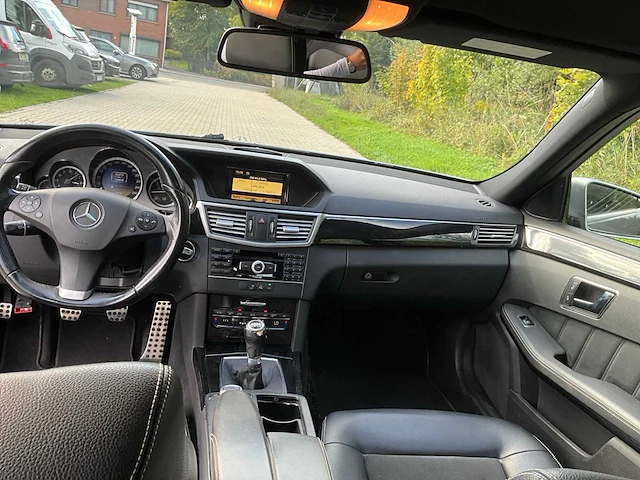 2012 mercedes e200cdi amg personenauto - afbeelding 28 van  42