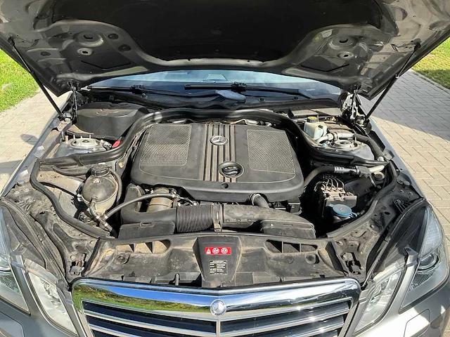 2012 mercedes e200cdi amg personenauto - afbeelding 35 van  42