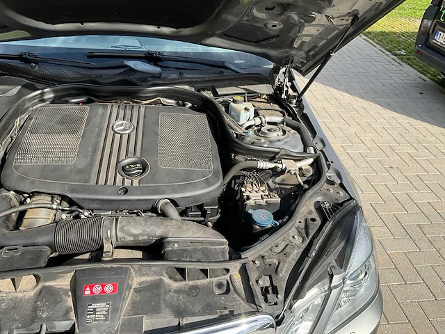 2012 mercedes e200cdi amg personenauto - afbeelding 37 van  42