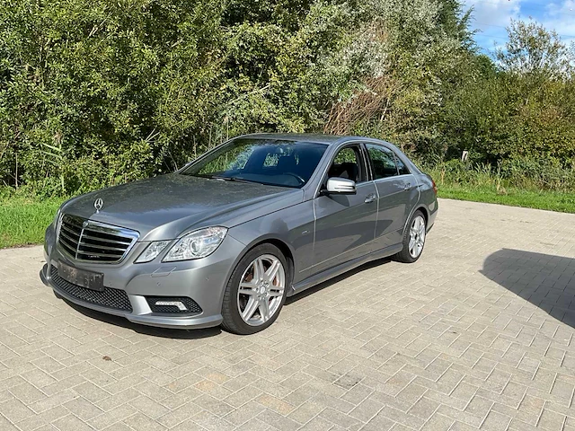 2012 mercedes e200cdi amg personenauto - afbeelding 41 van  42