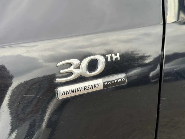 2012 mitsubishi pajero 30th anniversary - afbeelding 14 van  38