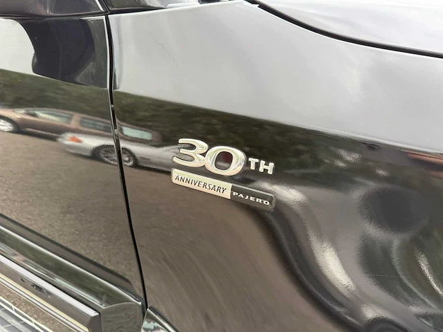 2012 mitsubishi pajero 30th anniversary - afbeelding 15 van  38
