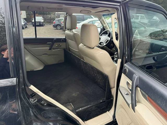 2012 mitsubishi pajero 30th anniversary - afbeelding 17 van  38