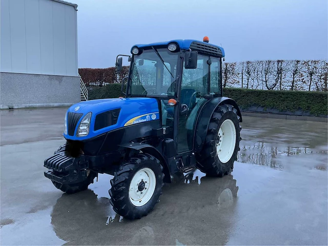 2012 new holland t4030f smalspoor- en compacttractor - afbeelding 1 van  19