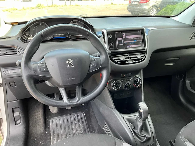 2012 peugeot 208 personenauto - afbeelding 12 van  27