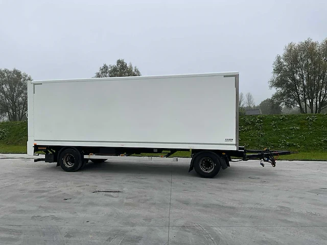 2012 rac10.10n - renders gesloten aanhangwagen met laadbrug - afbeelding 23 van  35